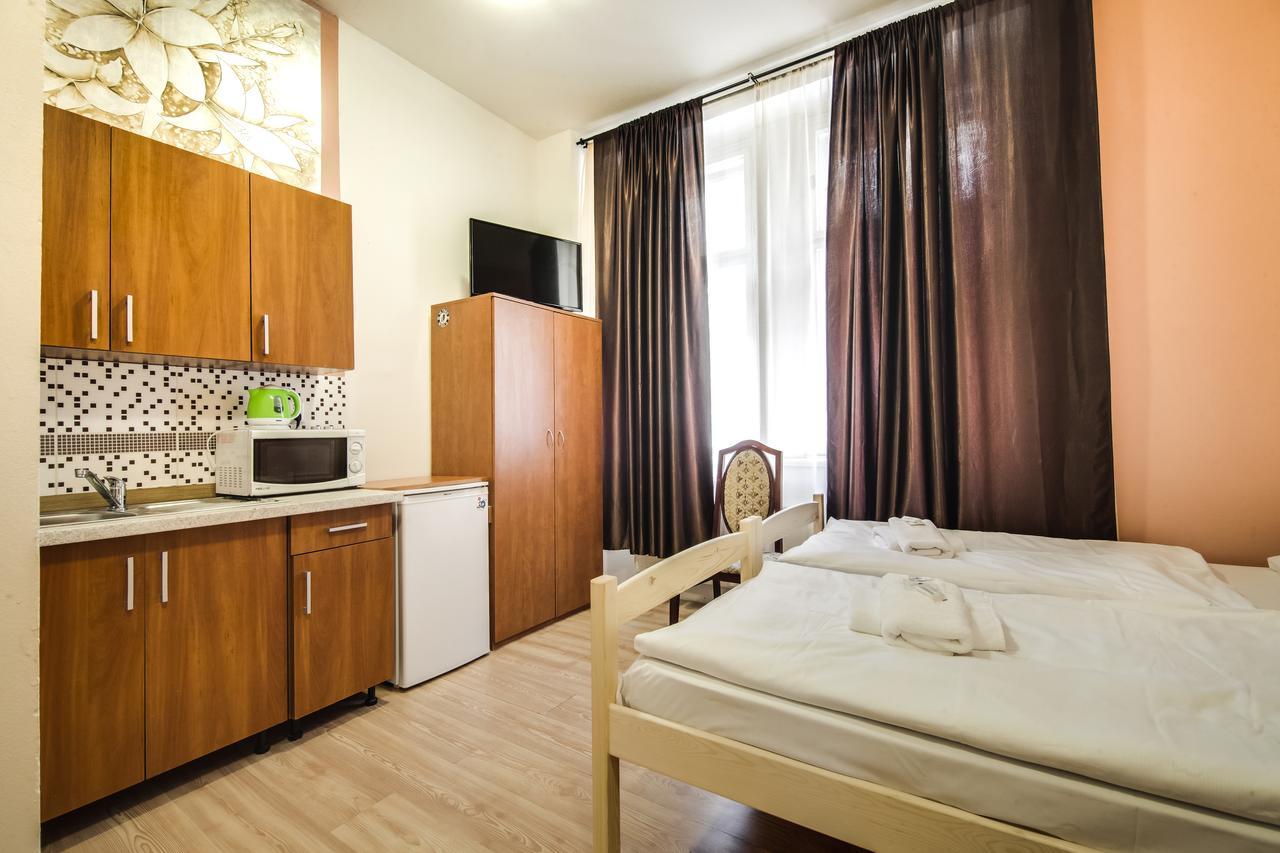 Zarra Apartment 3*