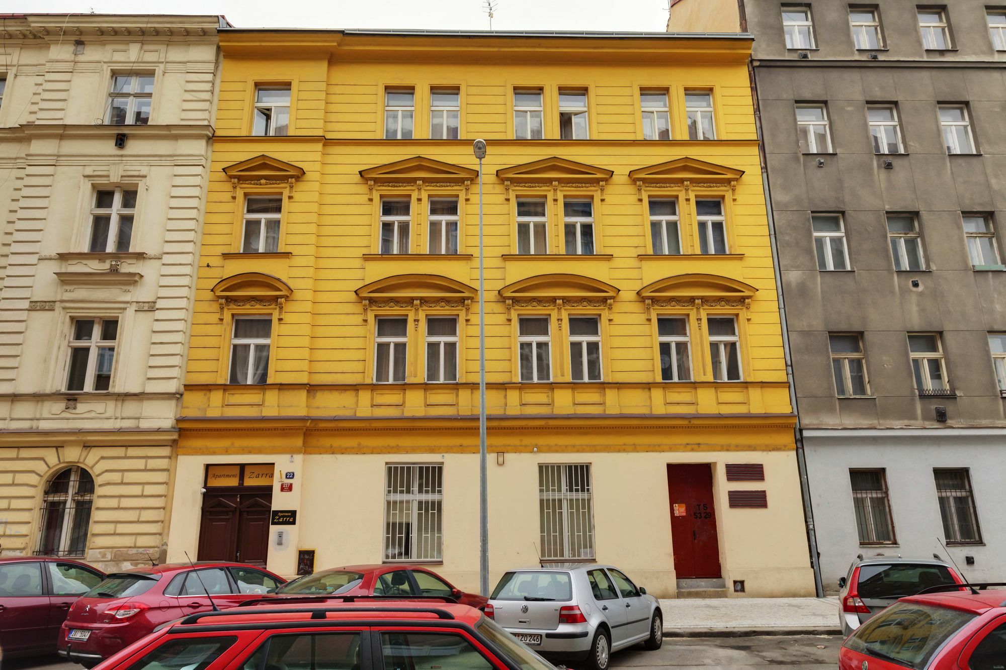 Apartment Zarra Prag