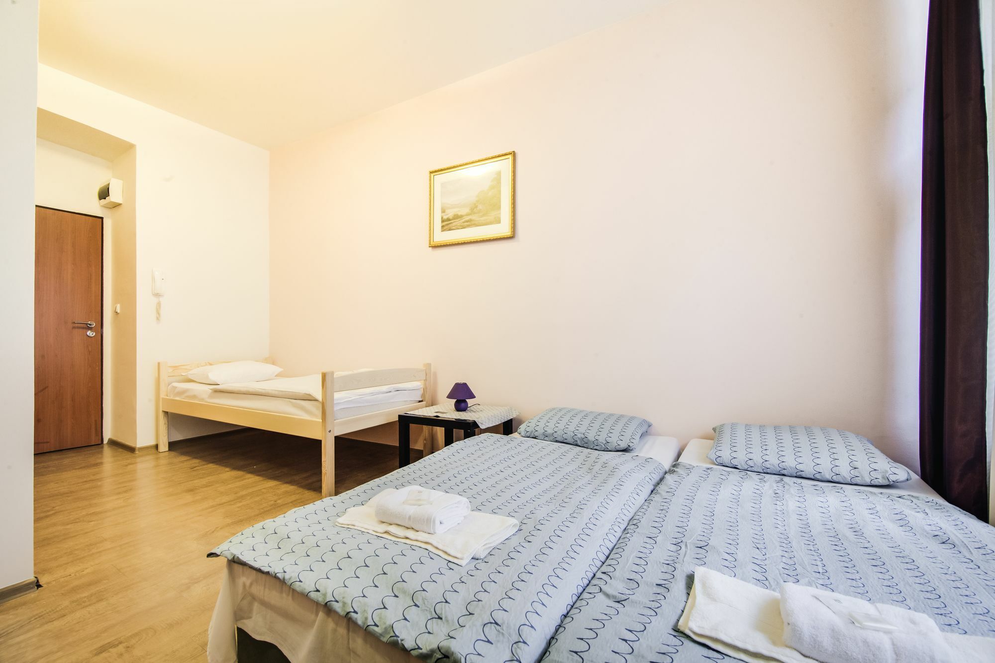 Zarra Apartment